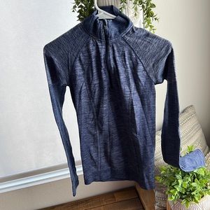 Lululemon woman’s 1/4 zip jacket